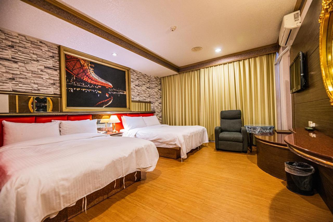 Wenpin Hotel - Pier 2 Kaohsiung Exterior photo